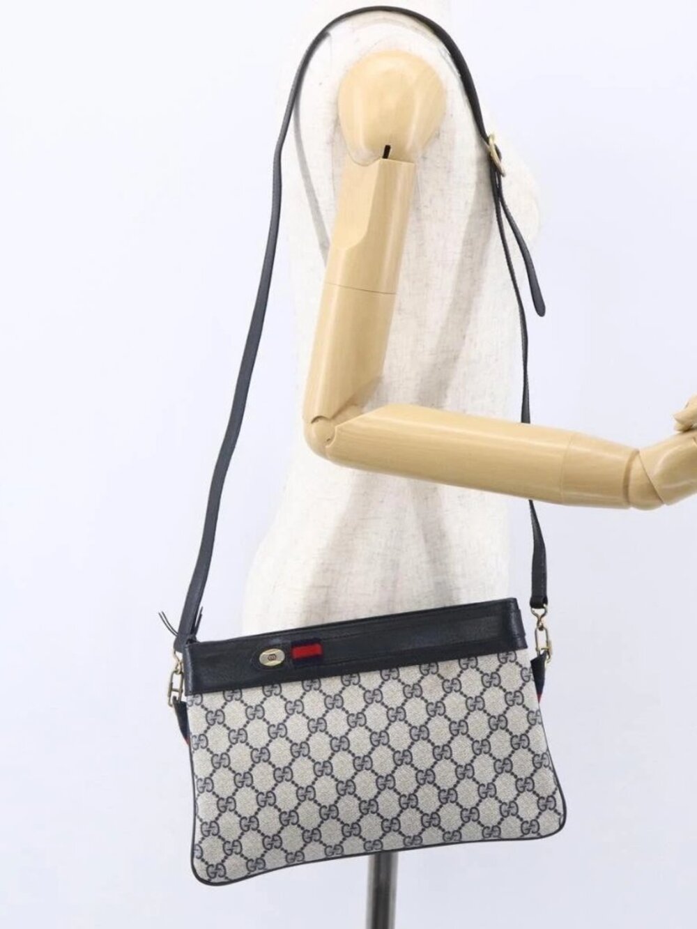 GUCCI GG Supreme Sherry Line Shoulder Bag PVC Navy Gold 904 02 035 Auth 150843